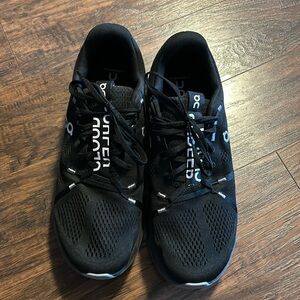 Men’s size 13 black On Cloud shoes